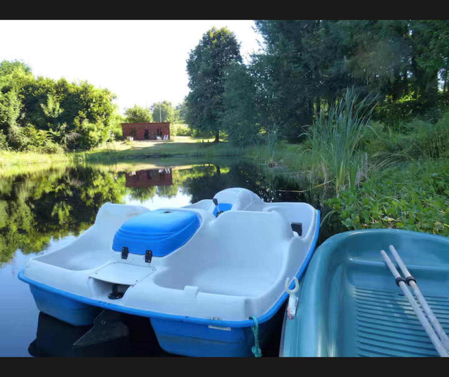Cabane Limousine Au Bord D'Un Etang Bonnac-la-Cote Exterior photo