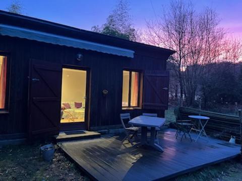 Cabane Limousine Au Bord D'Un Etang Bonnac-la-Cote Exterior photo